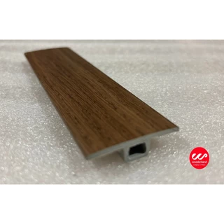 Wooden Land ตัวจบระดับเดียวกัน PVC ลามิเนต ความยาว 2.4 เมตร