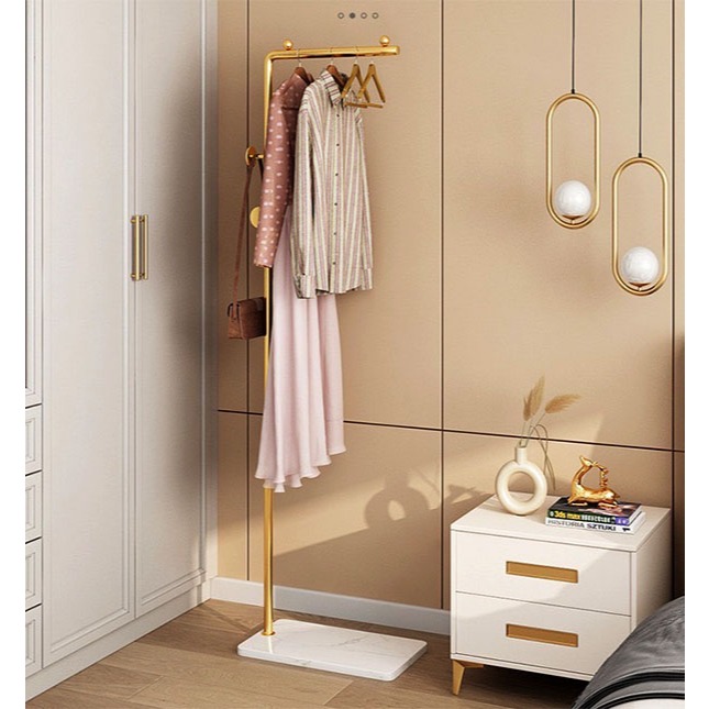 Yifeng Fur ราวแขวนเสื้อ ราวแขวนเสื้อโค้ท ราวแขวนโครงเหล็กรูปทรงนอร์ดิก หรูหรา F-1010