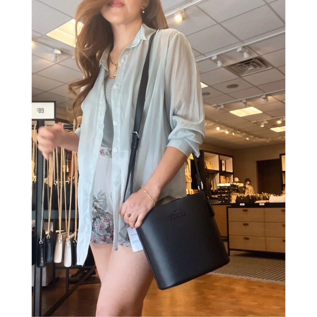 COACH SOPHIE BUCKET BAG IN SIGNATURE CANVAS มี 2 สี