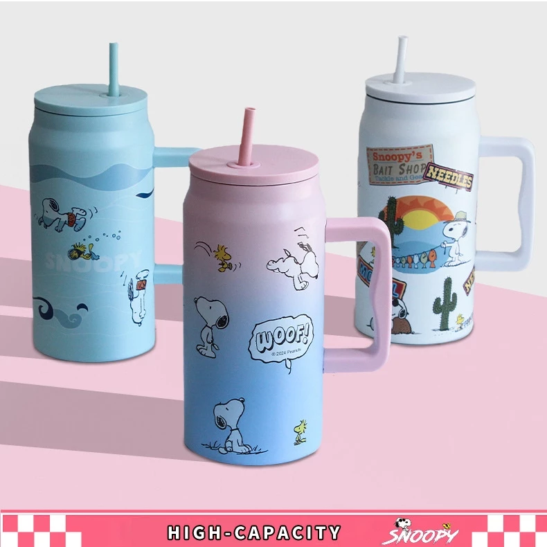 จัดส่งกรุงเทพฯ Snoopy แก้วเก็บความเย็น 1500ml พร้อมที่จับและฝาฟางถ้วยแก้วกระติกเก็บความร้อนและเย็นถ้วยน้ำในรถยนต์ข