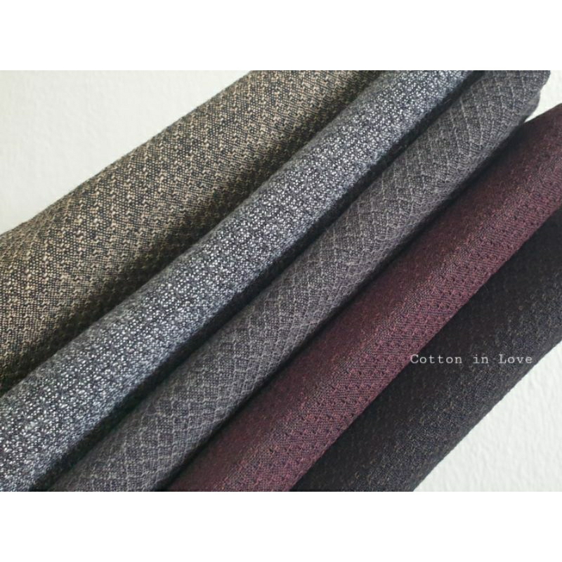 ผ้าทองานควิลท์ สีเข้มโทนดำน้ำตาล ขายแยกชิ้นขนาด 1/4 หรือ 50×70ซม. (C572)