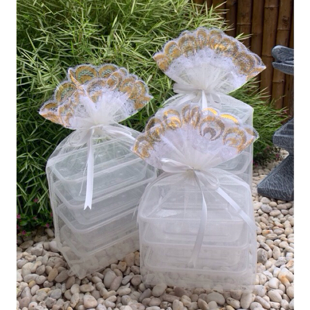 (ฟรี!!ช้อน-ส้อมทุกชุด) ชุดสังฆทานปิ่นโต ถุงสังฆทานพร้อมกล่องใส่อาหารถวายพระ (ถุงสังฆทาน+กล่องแบบเหลี่ยมใส750มล.)