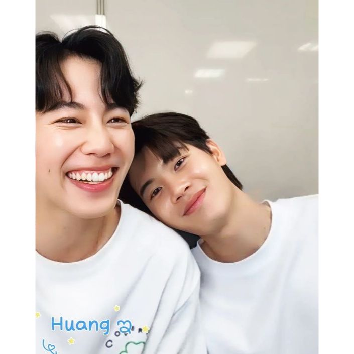 รูปโพลารอยด์ หยิ่นวอร์ 30 ใบ แถมฟรีซองใสทุกภาพ #หยิ่นวอร์