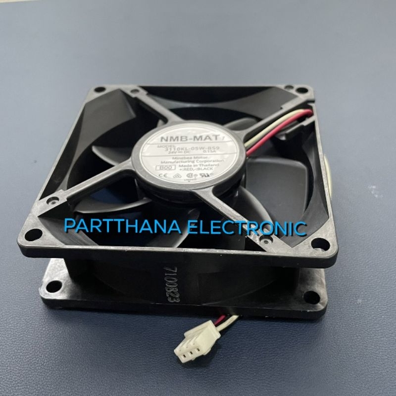 3110EL-05W-B49 24VDC 0.09A80*80*25MM 3 สาย