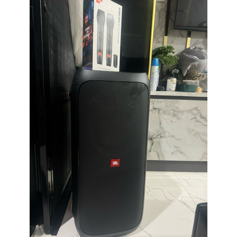 ⚠️JBL แท้มหาจักร❗️ JBL Partybox 310 มือ2 + ไมค์ลอย ไม่ค่อยได้ใช้ สภาพดีมาก ✅ของแท้💯% (ซื้อเมื่อ 9/9/
