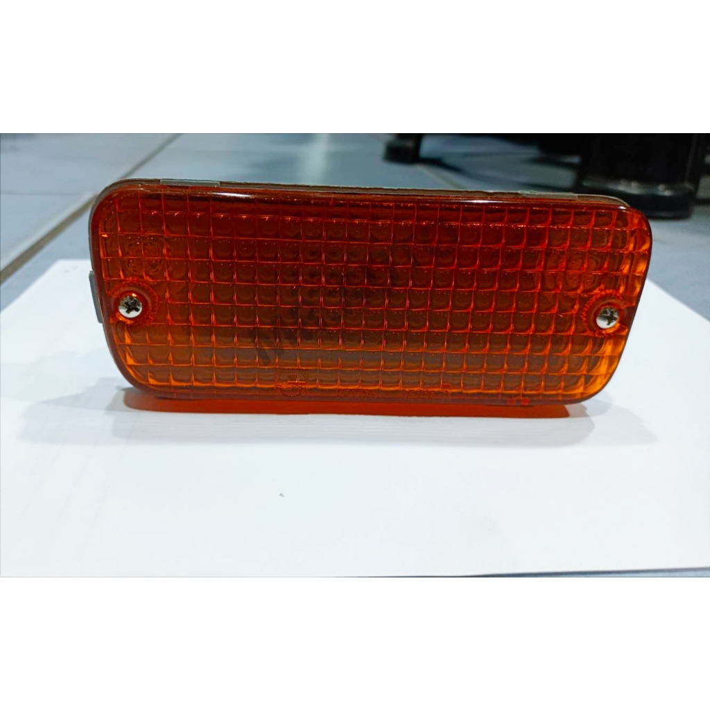 👍 Mr.Auto ไฟในกันชน โตโยต้า ม้าดำ  RN30/ LN30 (2สาย สีส้ม ) สินค้าตรงตามรุ่นรถ TOYOTA HILUX RN30/ LN30 2wire