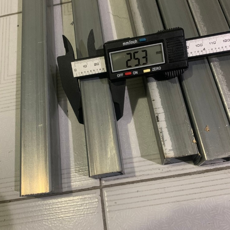 🔥คุ้มกว่าเดิม🔥 เหล็กกล่องกัลวาไนซ์ 1นิ้วx1นิ้ว   หนา1.2mm หน้าเต็ม ราคาถูกสุด. ความยาว 2 เมตร