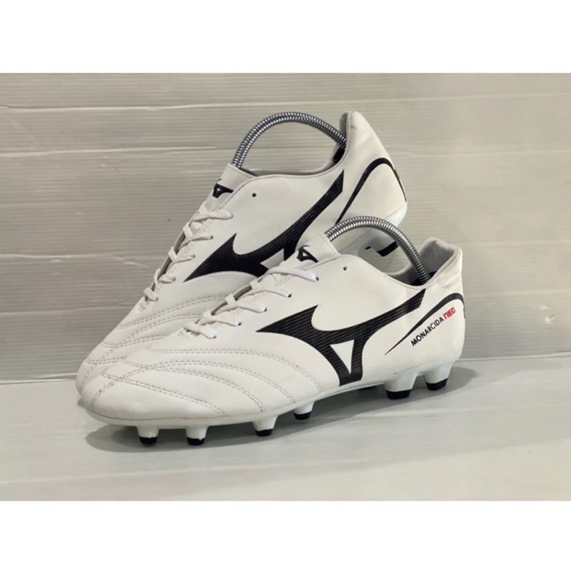 รองเท้าสตั๊ดเตะฟุตบอล Mizuno สินค้าพร้อมส่งนิ่มใส่สบายมีไซส์39--44 สินค้ามีแถมดันส่งรองเท้า(สินค้าตรงปก )