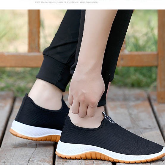Walkon ขายดีแนะนำ รองเท้าผ้าใบทรงสลิปออนแฟชั่นสุดเท่ห์ สวมใส่ง่ายไม่มีเชือกกวนใจ พื้นนิ่มสวมใส่สบายมีให้เลือก3สี ฟิวกู๊ด