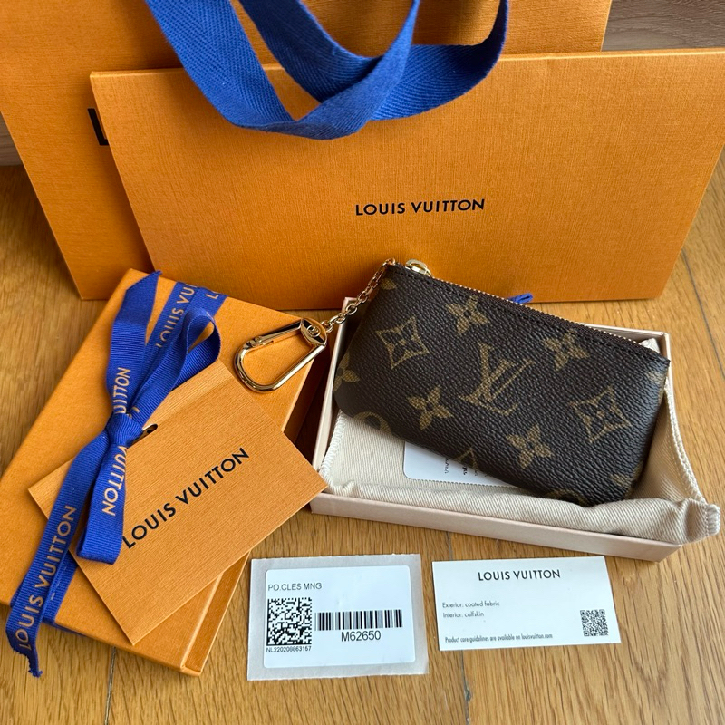 New! LV Monogram Key Pouch DC22