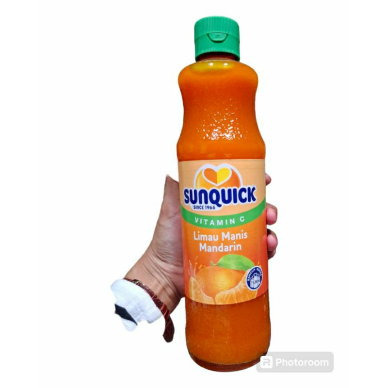 SANQUICK ซันควิก น้ำส้มแมนดารินสูตรเข้มข้น ขนาด 700 มล.