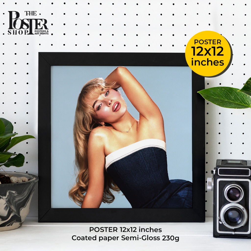 Sabrina Carpenter poster โปสเตอร์ ซาบรีนา คาร์เพนเตอร์ ป็อบสตาร์ดาวรุ่ง ภาพขนาด 12X12 นิ้ว
