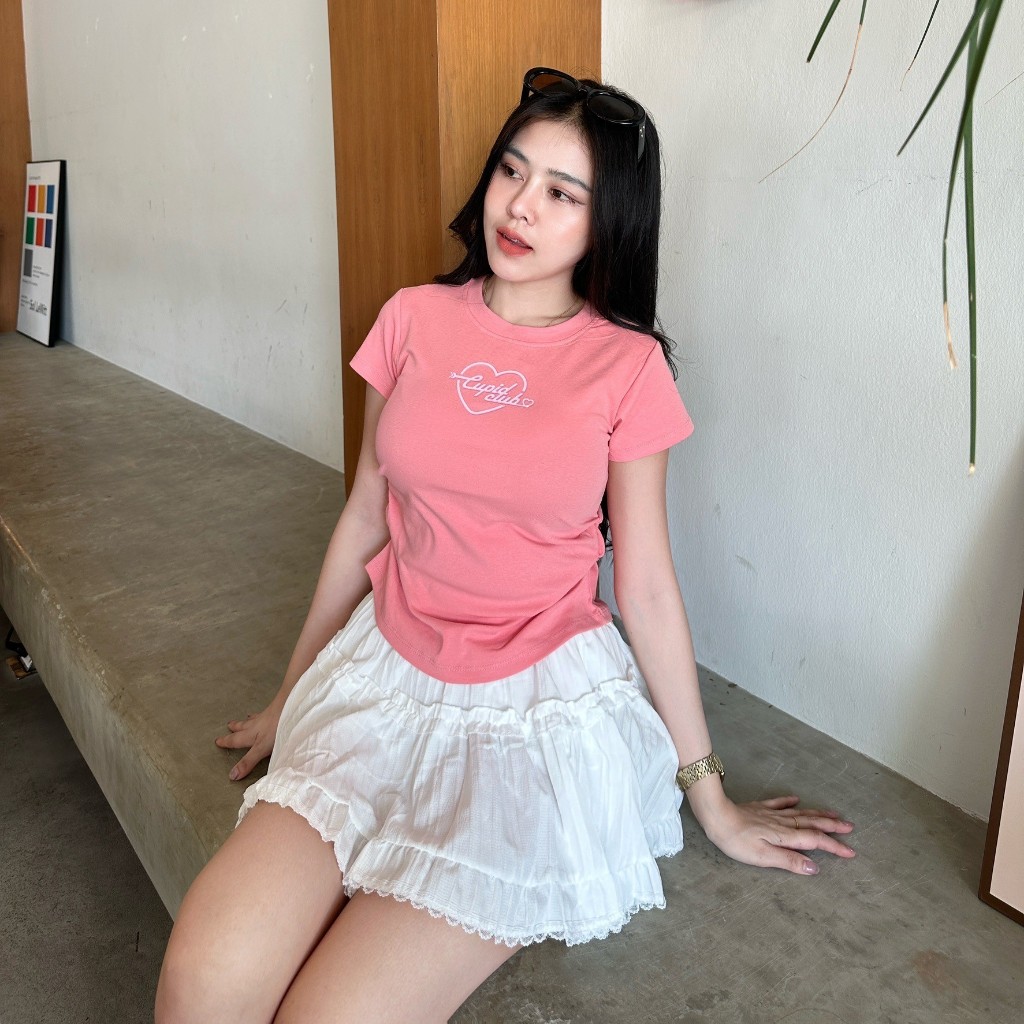 เสื้อยืดผ้ายูนิ ใส่แล้วพรางหุ่น สกรีนหัวใจน่าร้าก 🍒 ทรงสวย แต่งย่นข้าง ผ้ายืดเยอะมากใส่สบาย รุ่น จั๊มเอวCupidclub