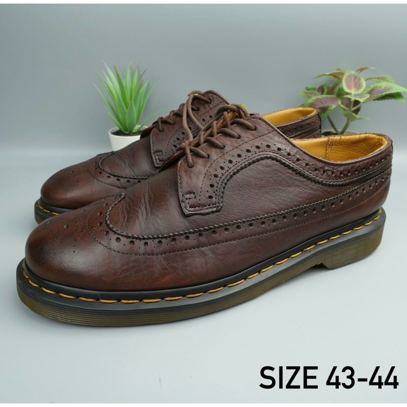 Sz.43-44 Dr.Martens 3989 ลายฉลุสีน้ำตาล มือสองของแท้