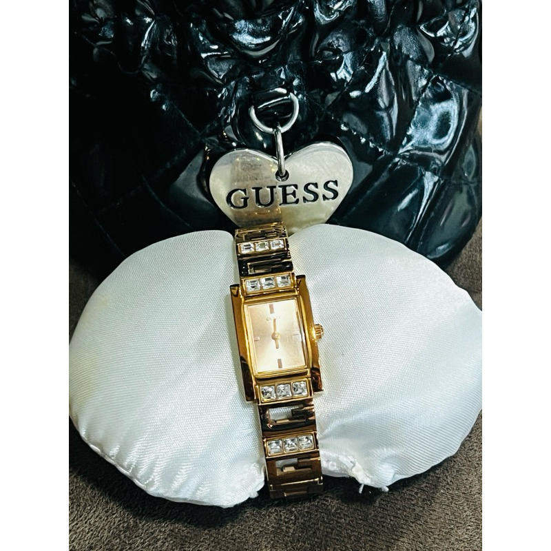 นาฬิกาข้อมือผู้หญิง Guess Pinkgold Crystals lady มือสอง ของแท้100%