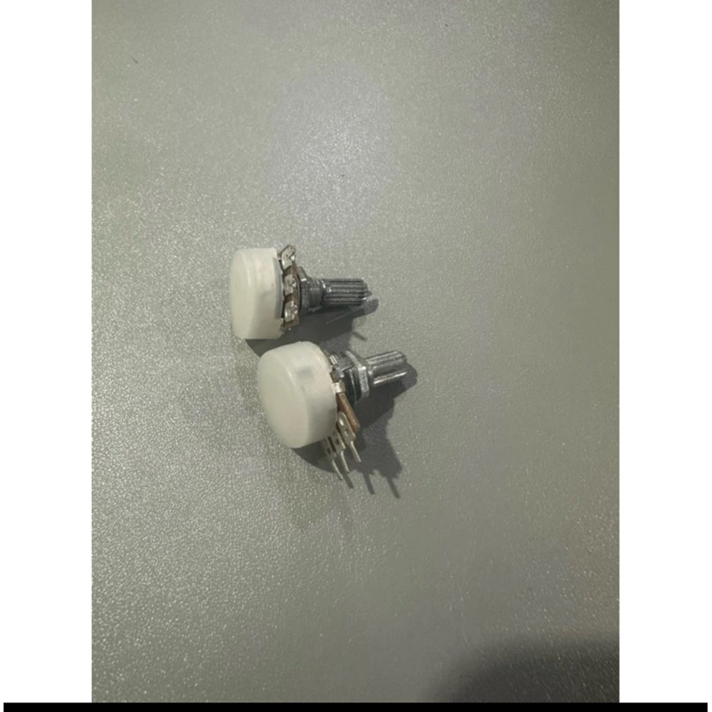 ลูกบิดVR 100K จำนวน 2 ตัว