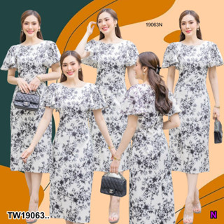 TwinsShopVip💗พร้อมส่ง  TW19063 เดรสสั้นปักลายทั้งชุด ..