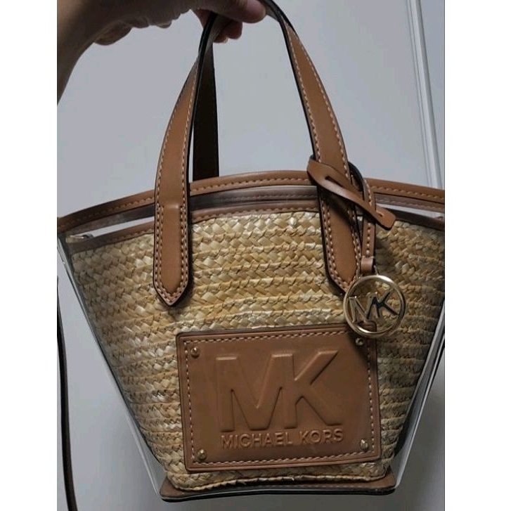 กระเป๋า MK Kimber small zip tote
