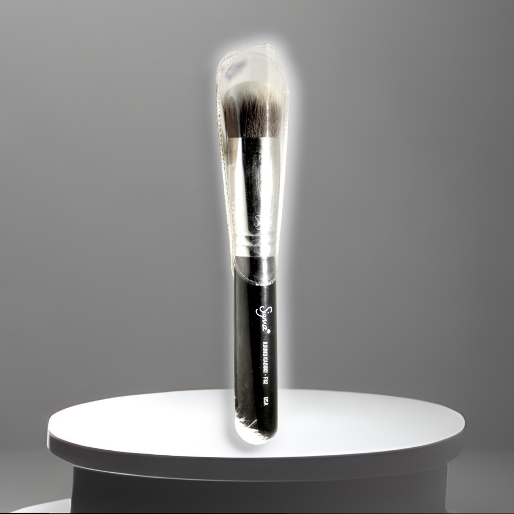 Used : Sigma Beauty Round Kabuki F82 แปรงลงรองพื้น(ของใหม่ 970฿)
