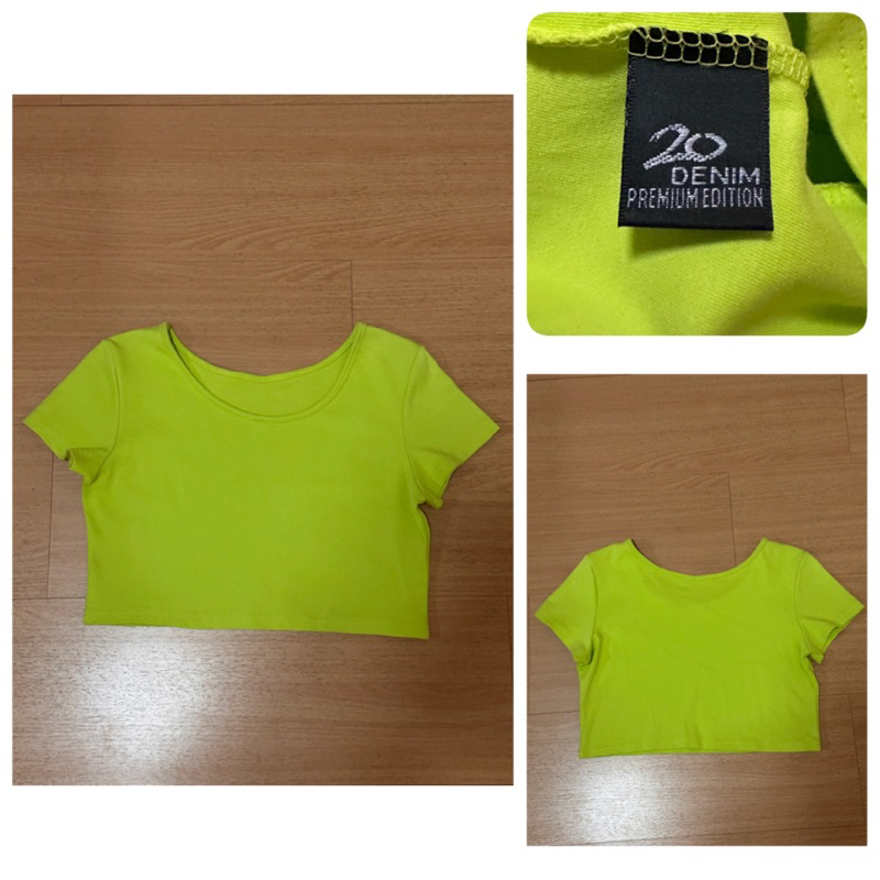 ส่งต่อ เสื้อครอป 20denim ฟรีไซส์ สีเขียวนีออน (shop 250฿)
