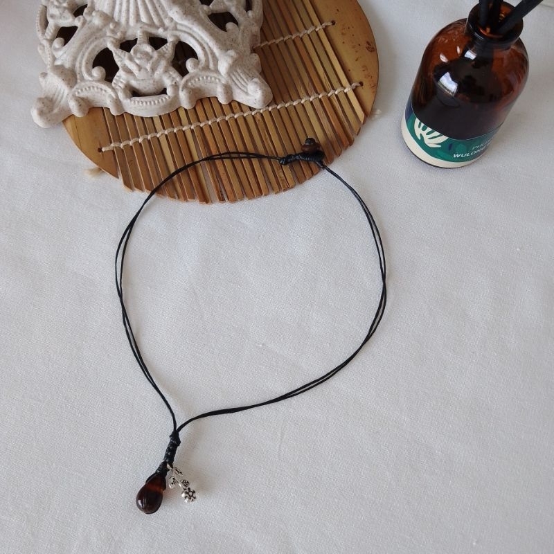 สร้อยคอเชือกเทียนถักจี้หยดน้ำhandmade