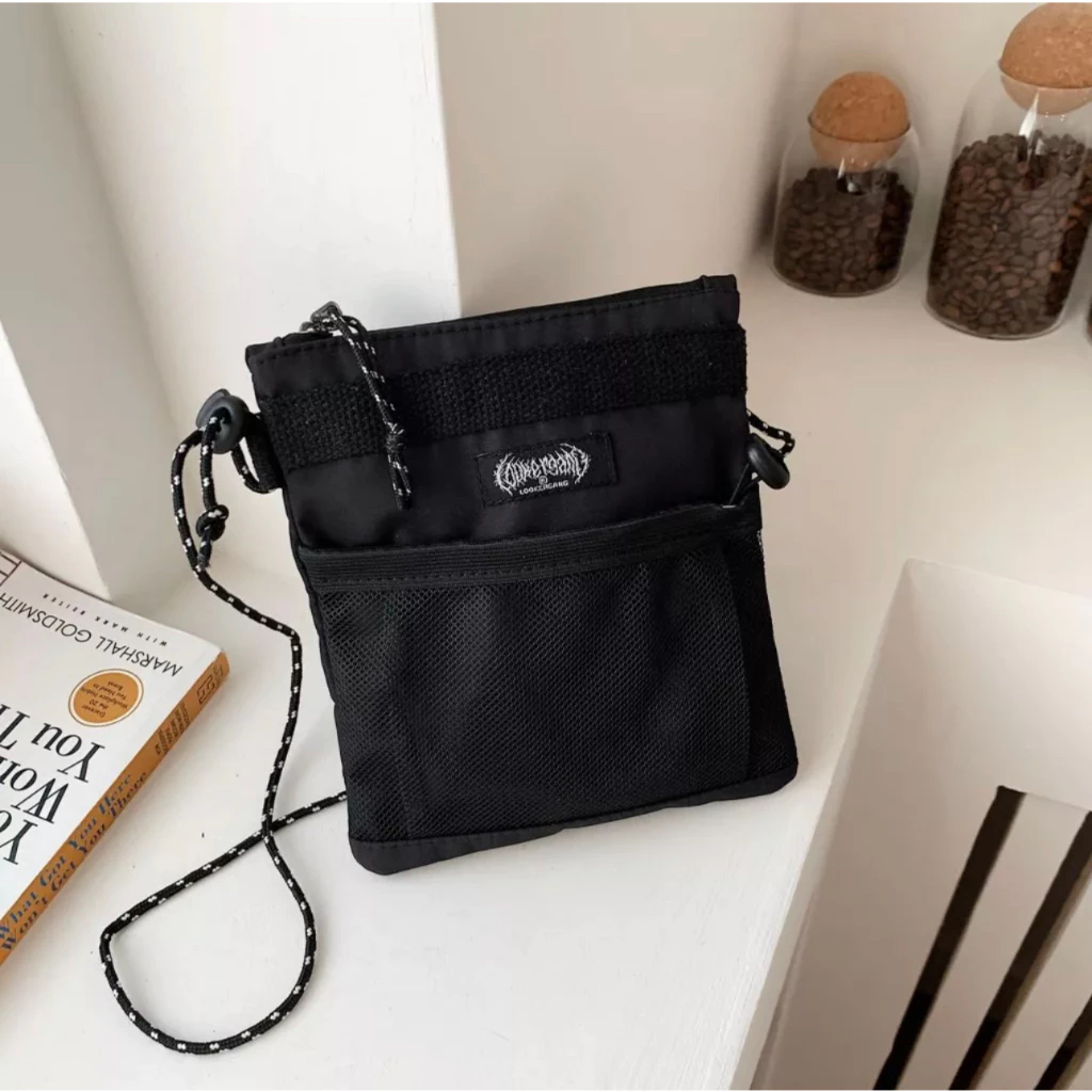 LOOKER Shoulder BAG กระเป๋าสะพายข้างสีดำลุกเกอร์