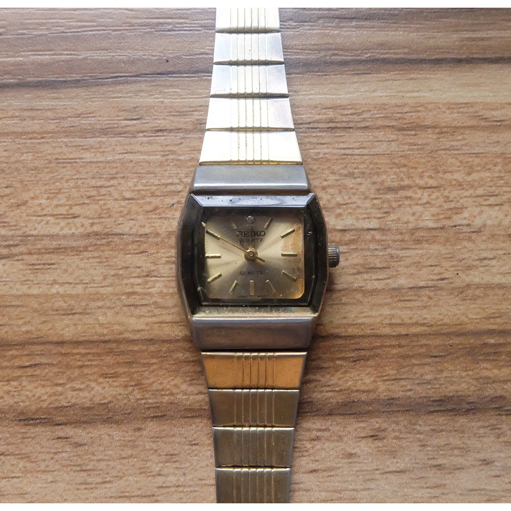 Seiko Lady Watch Size 20mm สีทอง มือสอง ของแท้