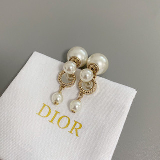 ต่างหูDior เกรดVIP พร้อมกล่อง ใช้สลับแท้💯