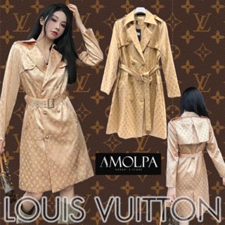 เสื้อโค้ชตัวยาว LOUIS VUITTON เป็นเสื้อคลุมตัวยาว