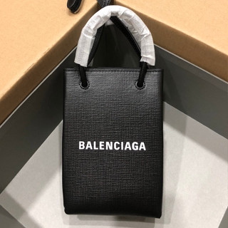 (In Stock) Balenciaga Shopping Logo Mobile Phone Bag Mini Size / Mens กระเป๋าสะพายข้าง