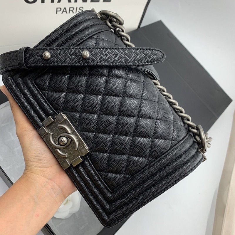 พร้อมส่งกระเป๋าสะพายchanel mini boyGrade vip