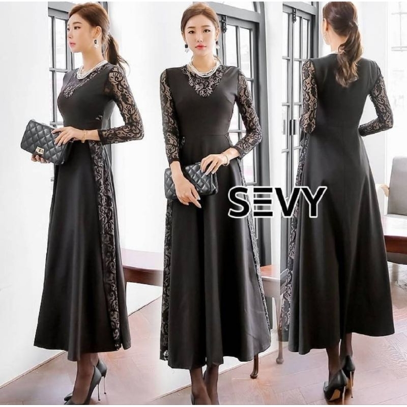 แม็กซี่เดรสยาวสีดำแต่งลูกไม้