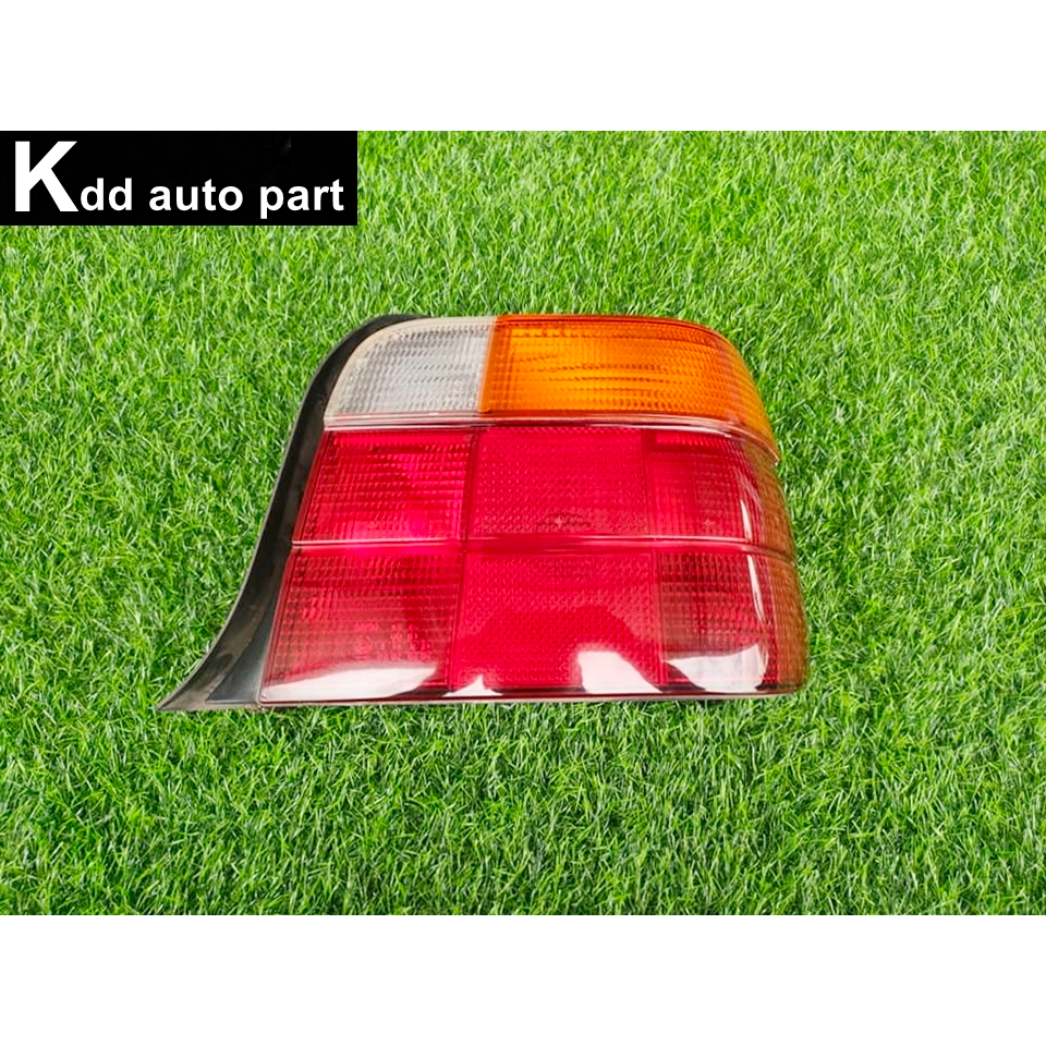 ไฟท้าย ของแท้ ( ด้านขวา ) BMW E36 Compact