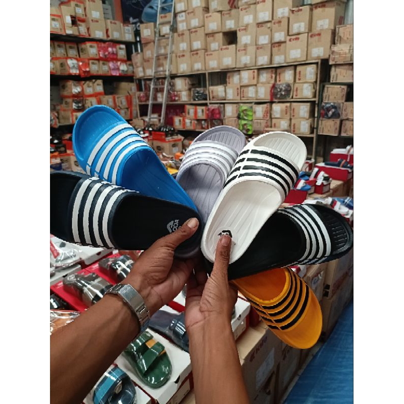 รองเท้าadda รุ่น55R01
