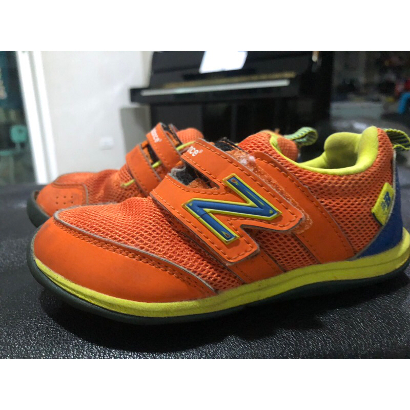 พร้อมส่ง รองเท้าเด็กมือสอง new balance แท้