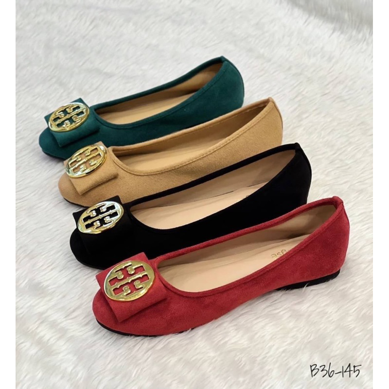 คัชชูส้นแบน Style Brand T0ry Burch  หนังผ้าสักหลาดติดอะไหล่ทอง   B36-145