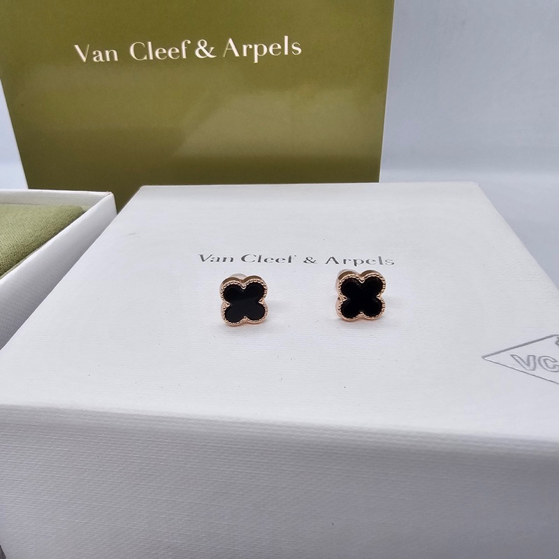 ต่างหูดอกโคลเวอร์ VC อะไหล่พิงค์โกล์ ภาพถ่ายงานจริง งานสวยมินิมอล ราคา เบาๆ ไม่แพง