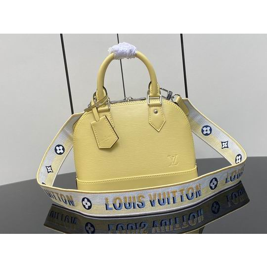 กระเป๋าถือ Louis Vuitton ALMA BB สำหรับผู้หญิง