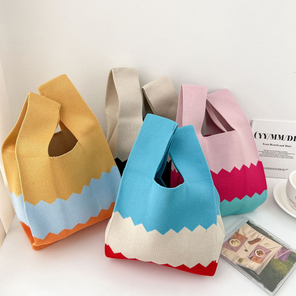 พร้อมส่ง กระเป๋าไหมพรมเนื้อไหมพรมทอแน่น ผ้าหนา คุณภาพดี ไม่ยืดไม่ย้วย งานน่ารัก แฟชั่นสำหรับผู้หญิง