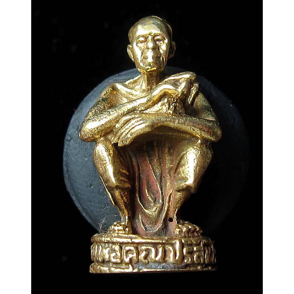 รูปหล่อรุ่นเหลือกินเหลือใช้ หลวงพ่อคูณ  ปี 36 (G19)