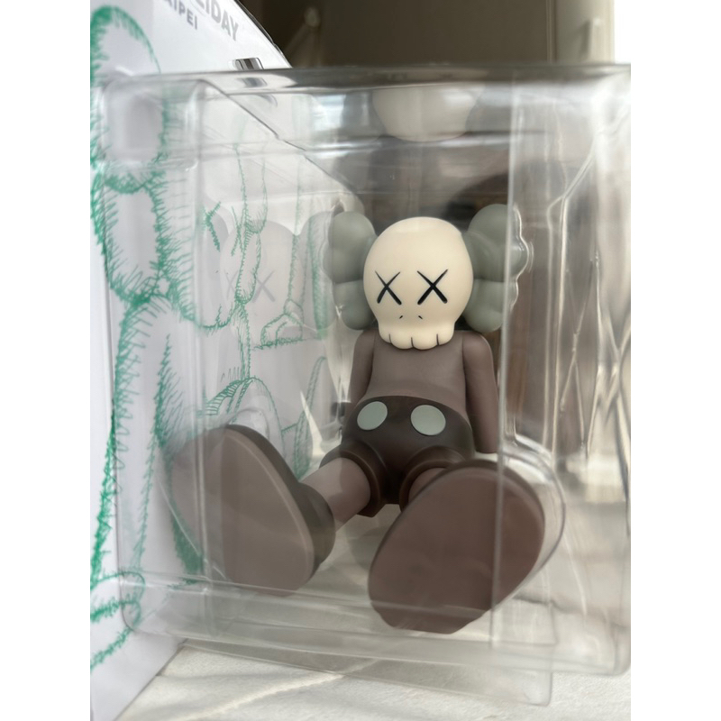 KAWS : HOLIDAY TAIPEI  2019
