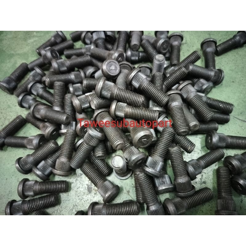 สกรูล้อหน้า (ดำ) TOYOTA ขนาด12*1.5*38 ยาวสุด44 คอเฟือง14.5 170502 BPS