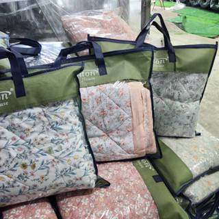 เฉพาะผ้าห่มบาง 5ฟุตครึ่ง  รุ่นบางเบา  ลายดอกไม้ นุ่ม สบายผ้า…