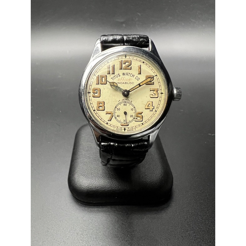 นาฬิกาไขลานสวิสวินเทจ Titus Watch Co