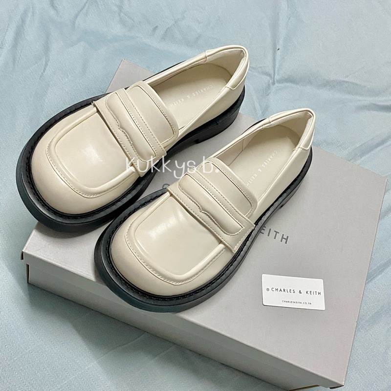 รองเท้า CHARLES & KEITH แท้ Penelope Penny Loafers สี Chalk, Size 35 สภาพใหม่ 100%