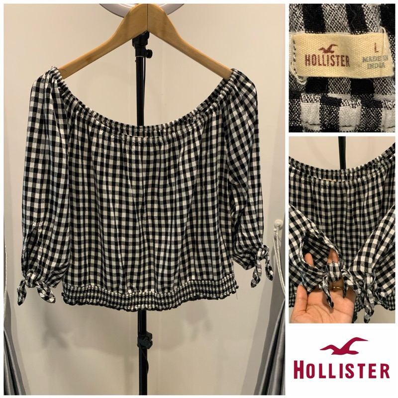 Hollister Gingham Off The Shoulder Black and white top เสื้อเปิดไหล่ลายตารางขาวดำ A166