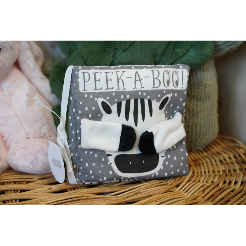 หนังสือผ้า Peek - A - Boo Mudpie  ใหม่ป้ายห้อย