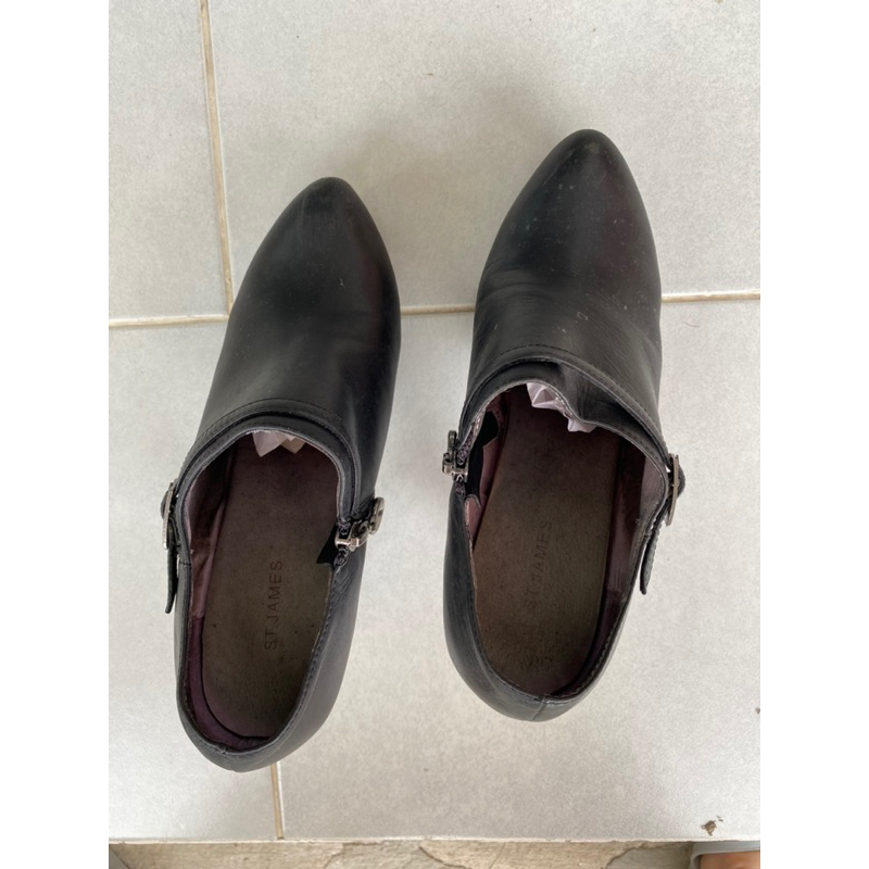 รองเท้าst.jamesมือสองของแท้ค่ะ