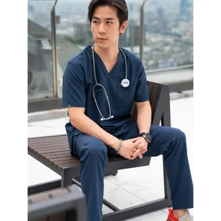 REKA SCRUBS - เสื้อคอวี สี Midnight Blue - BEATRIX (ชุดสครับแพทย์ พยาบาล พร้อมปักชื่อ)