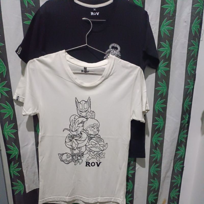 เสื้อยืดมือสอง สายเกมส์ Rov เสื้อจาก season แรกๆ By Garena ไม่มีขายแล้ว ยกคู่ Size S-M อก18.5/ยาว27